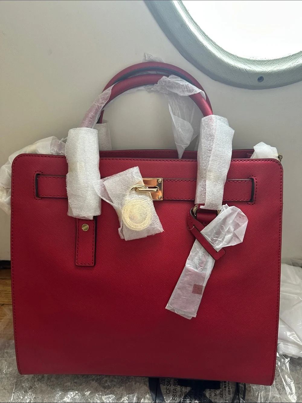 Michael Kors Hamilton Leather Tote - Red